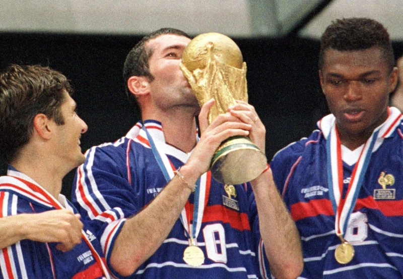 Tiền vệ hào hoa người Pháp - Zidane